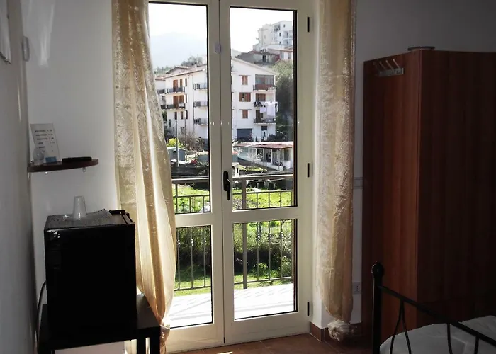 Alojamento de Acomodação e Pequeno-almoço Da Rosa Camerota